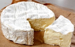Camembert Tomme Blanche Whole [1.4 Kg] (piece price)